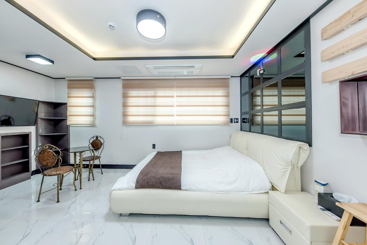 Jeju Skyhill Pension Szogüpho Kültér fotó
