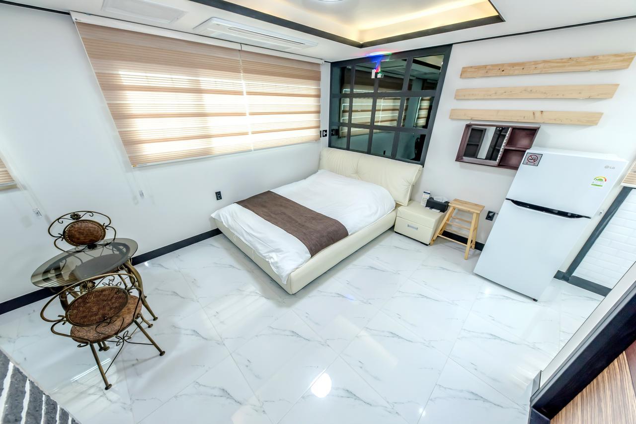 Jeju Skyhill Pension Szogüpho Kültér fotó