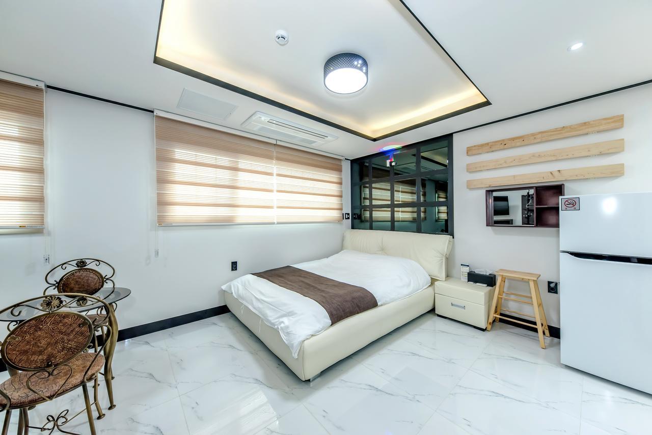 Jeju Skyhill Pension Szogüpho Kültér fotó
