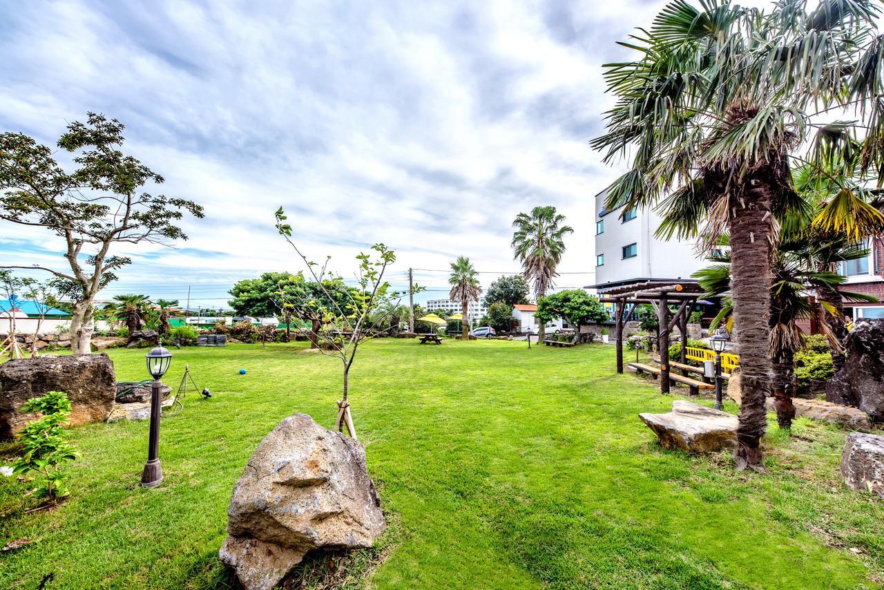 Jeju Skyhill Pension Szogüpho Kültér fotó